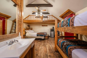 New! Charming cozy Cabin Colorado National Forest
